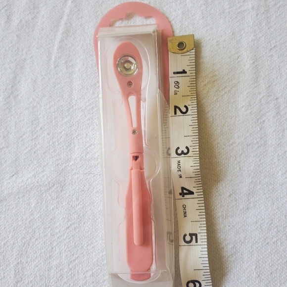 3/$20 Or $10 Tiny Clipon Book Light - Picture 4 of 4